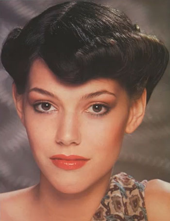 1975 makeup look